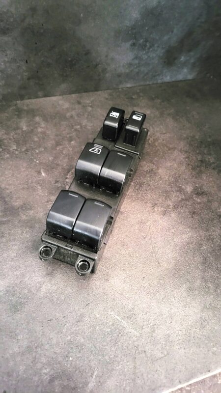 Fensterheberschalter vorne links Subaru