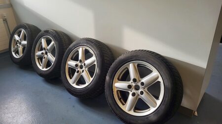 Alufelgen mit Winterpneu Mini Cooper