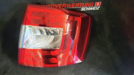 Rückleuchte hinten rechts Skoda Octavia 5E