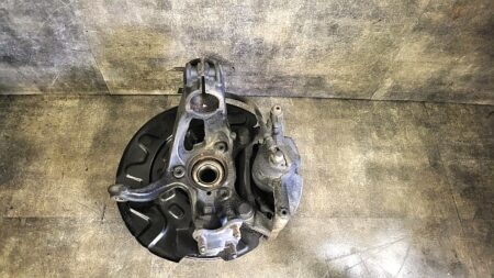 Achsschenkel vorne links Skoda Octavia 5E